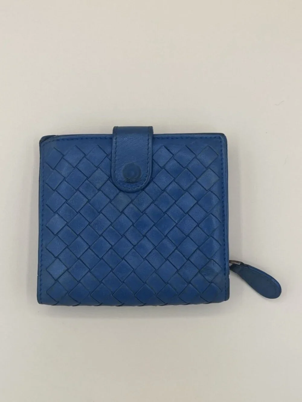 Bottega Veneta Blue Leather Woven Wallet With Snap & Zip Closures Made In Italy